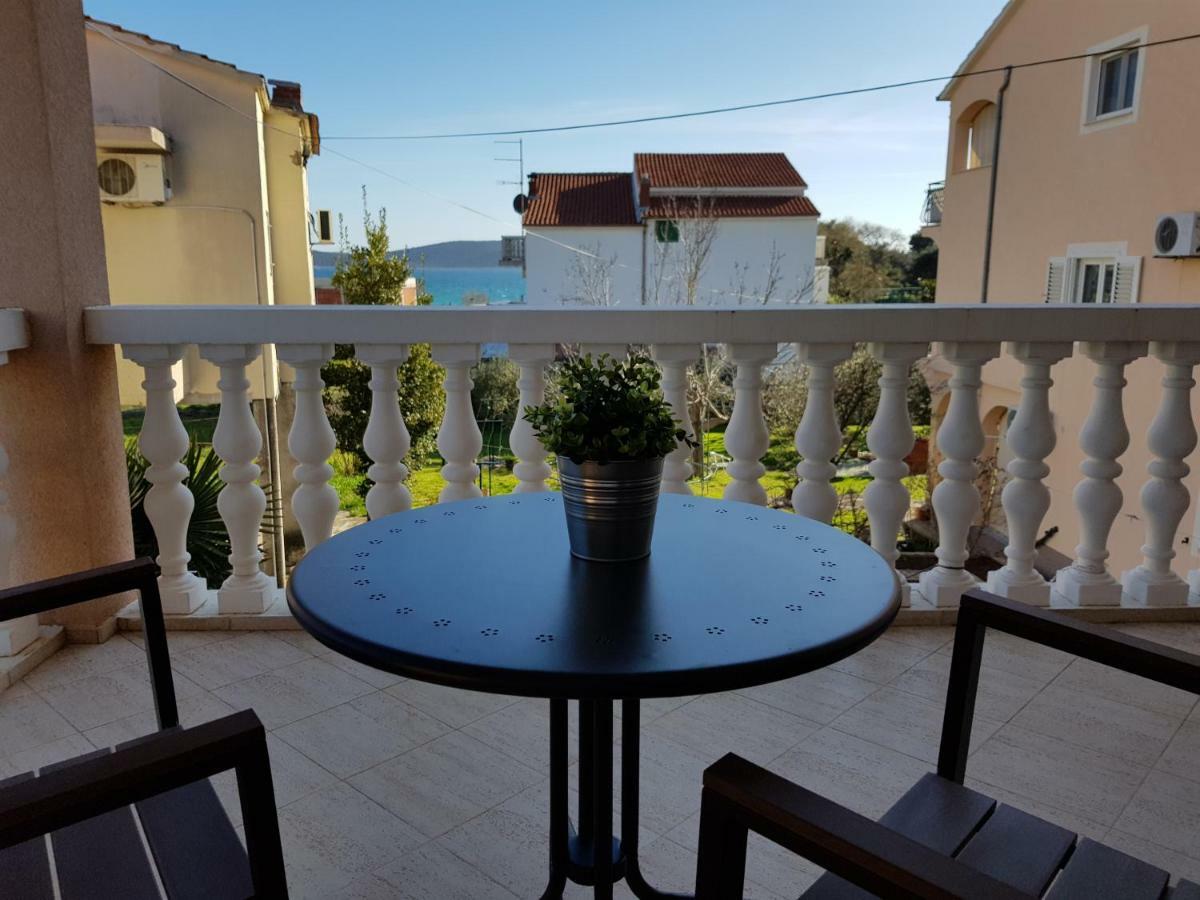 Apartmani Mira Vodice Exterior photo