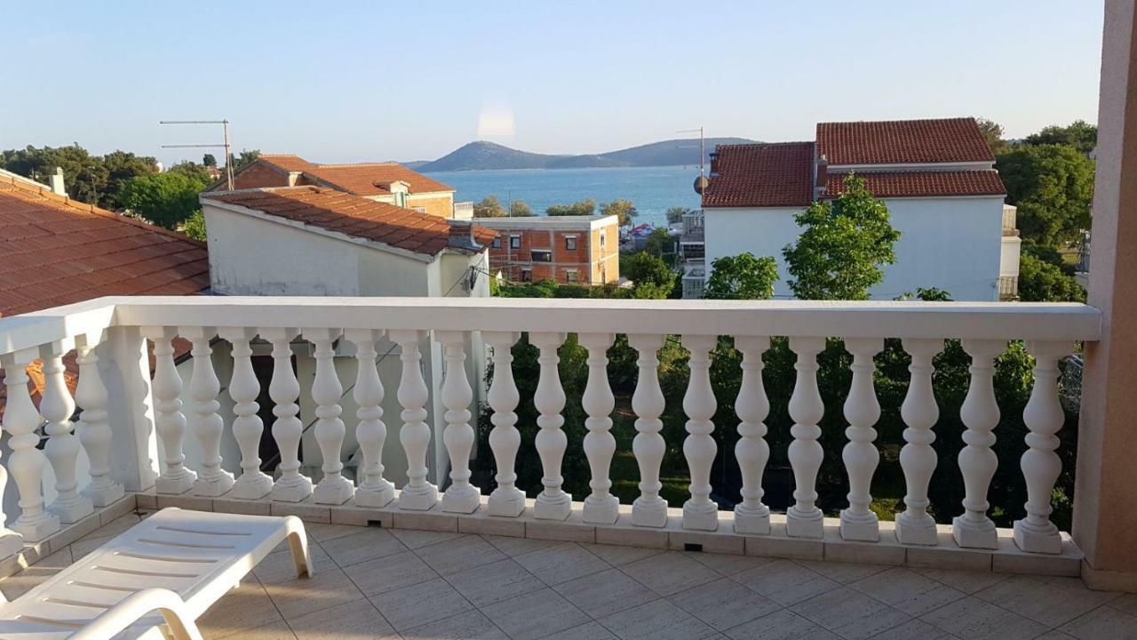Apartmani Mira Vodice Exterior photo